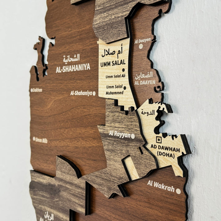 katar-ahsap-duvar-haritasi-cok-katmanli-ve-cok-renkli-ahsap-harita-ofis-dekorasyonu-icin-mukemmel-colorfullworldstr