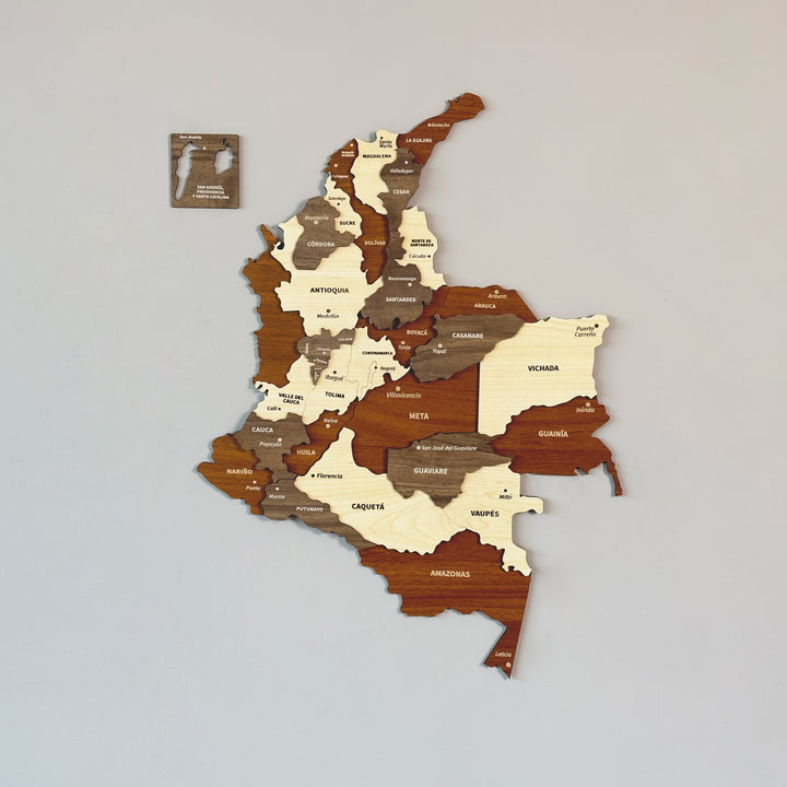 kolombiya-ahsap-duvar-haritasi-ahsap-duvar-dekoru-3d-ve-cok-renkli-oturma-odasi-icin-sanatsal-tasarim-colorfullworldstr