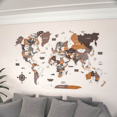 Soil renkli baskılı 3D ahşap dünya haritası, 120x75 cm, gri kanepenin üst tarafındaki duvarda