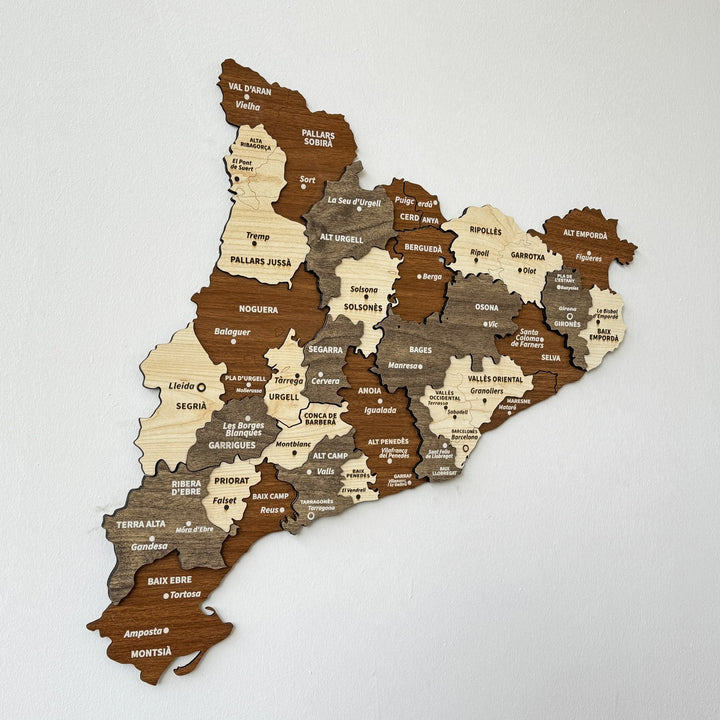 katalonya-temali-cok-renkli-ve-cok-katmanli-ahsap-duvar-haritasi-colorfullworldstr
