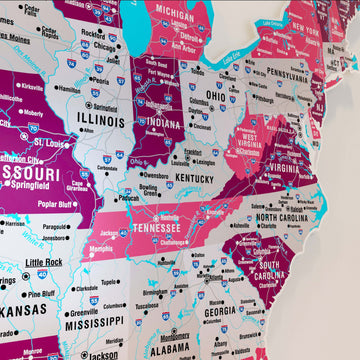 Crimson ABD metal haritası yakın çekim, Illinois, Ohio ve Tennessee eyaletleri ve şehir isimleri