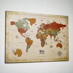 Retro dünya haritası kanvas tablo, 70x50 cm, açık renkli duvarda yandan görünüm