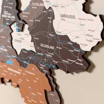 Hollanda ahşap haritasında Soil renk katmanlı bölgeler ve isimler, yakın plan