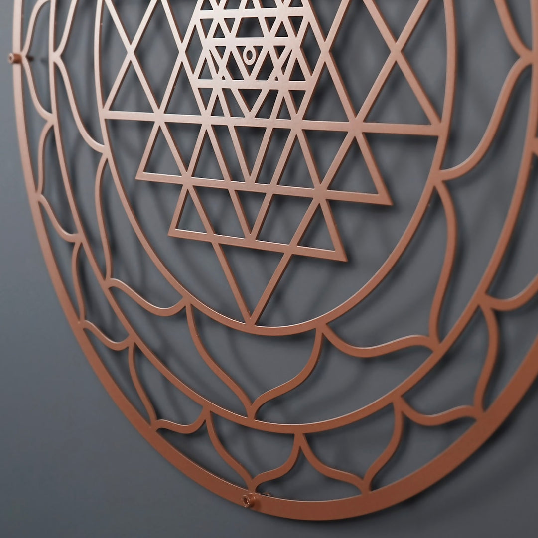"modern-ve-sofistike-bir-tasarima-sahip-sri-yantra-metal-duvar-dekoru-her-mekana-ozgun-bir-dokunus-katar