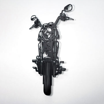 Siyah chopper motosiklet metal duvar tablosu, aşağıdan yakın ve düz çekim