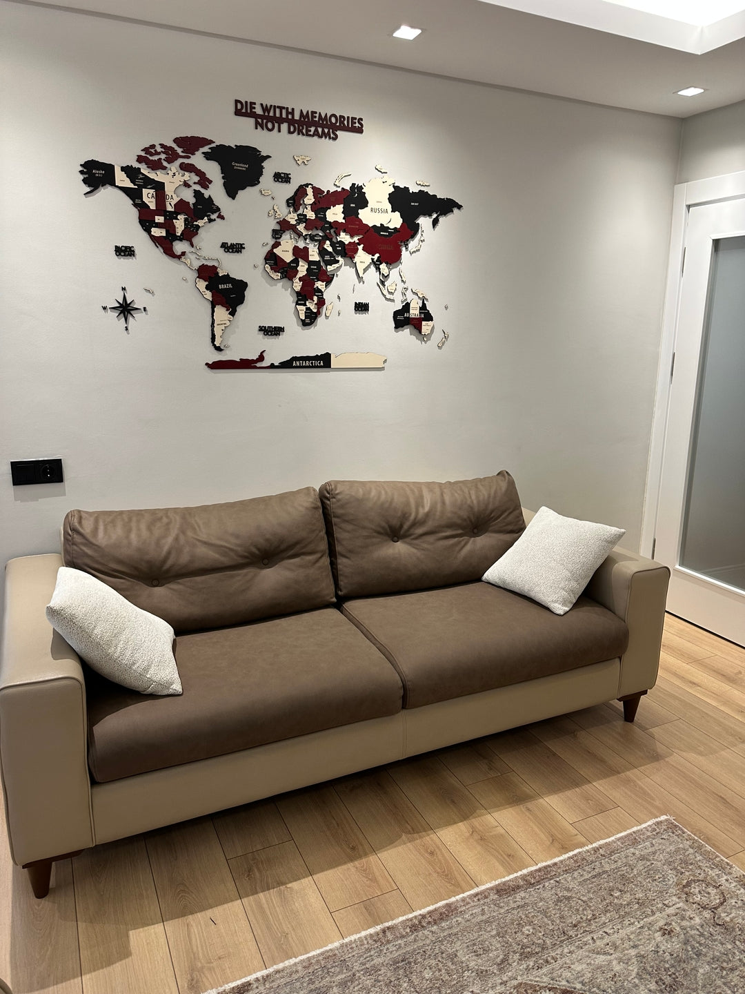3D Ahşap Dünya Haritası Çok Katmanlı  (Bordo-Krem-Siyah Tonlar) - müşteri fotoğrafı