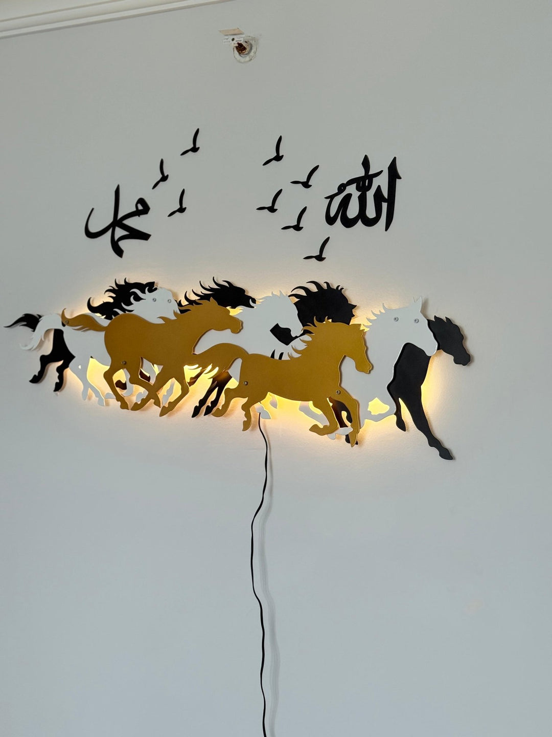 3D At Sürüsü Şeklinde LED Işıklı Dekoratif Metal Duvar Tablosu - Metal Dekor - müşteri fotoğrafı