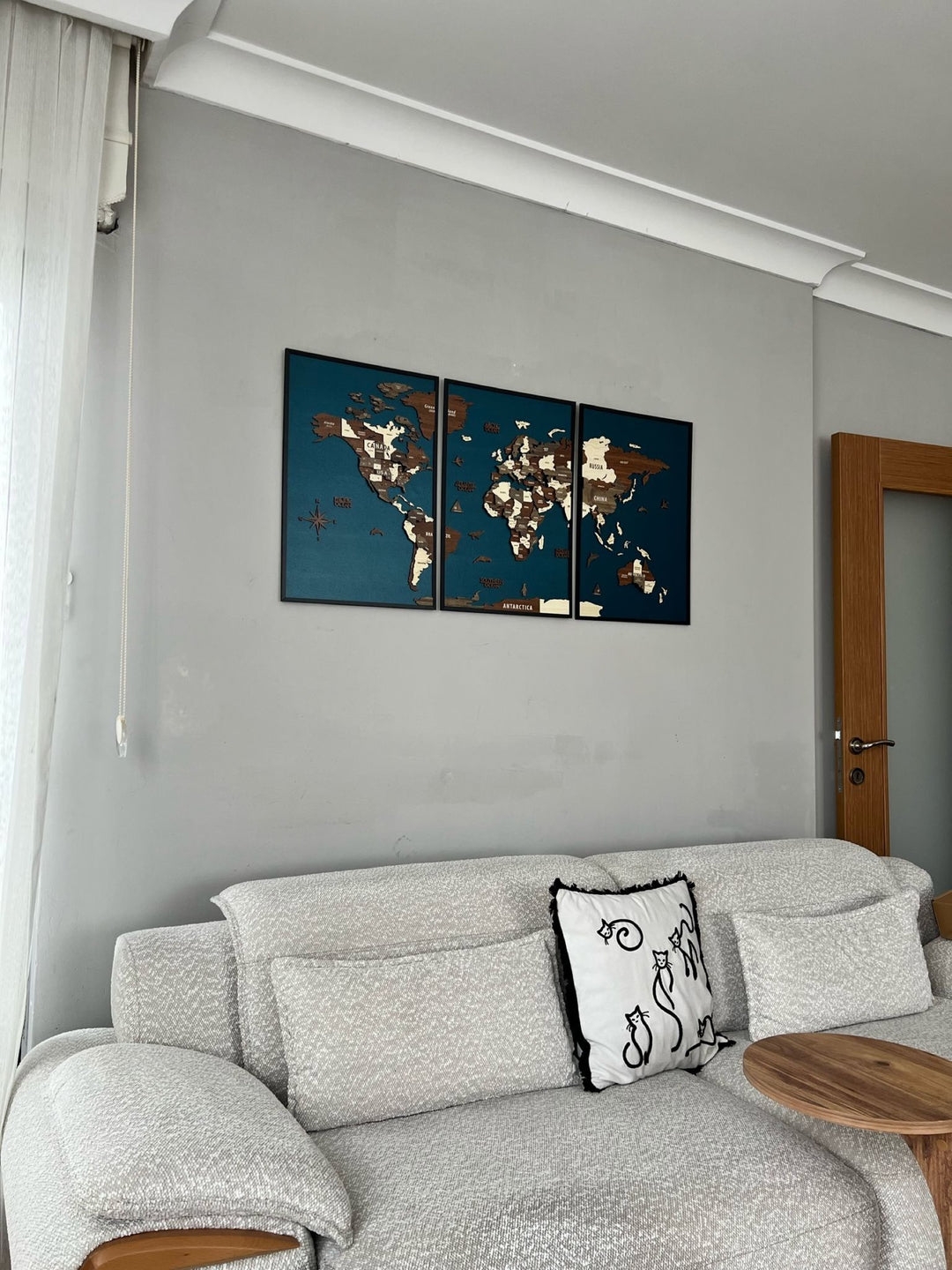 3D Ahşap Dünya Haritası - Modern 3 Parça Çerçeveli Tasarım - müşteri fotoğrafı