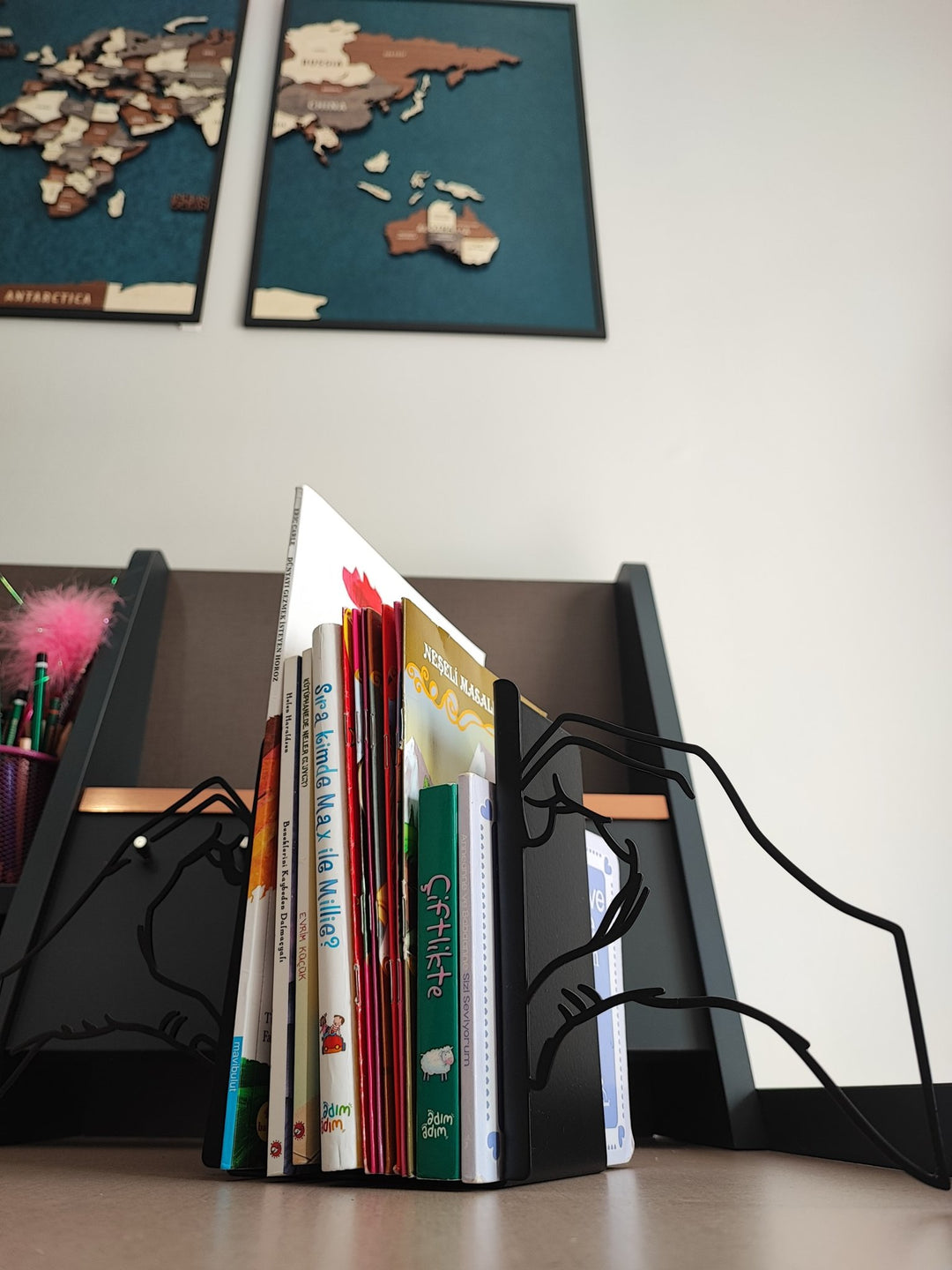 3D Ahşap Dünya Haritası - Modern 3 Parça Çerçeveli Tasarım - müşteri fotoğrafı