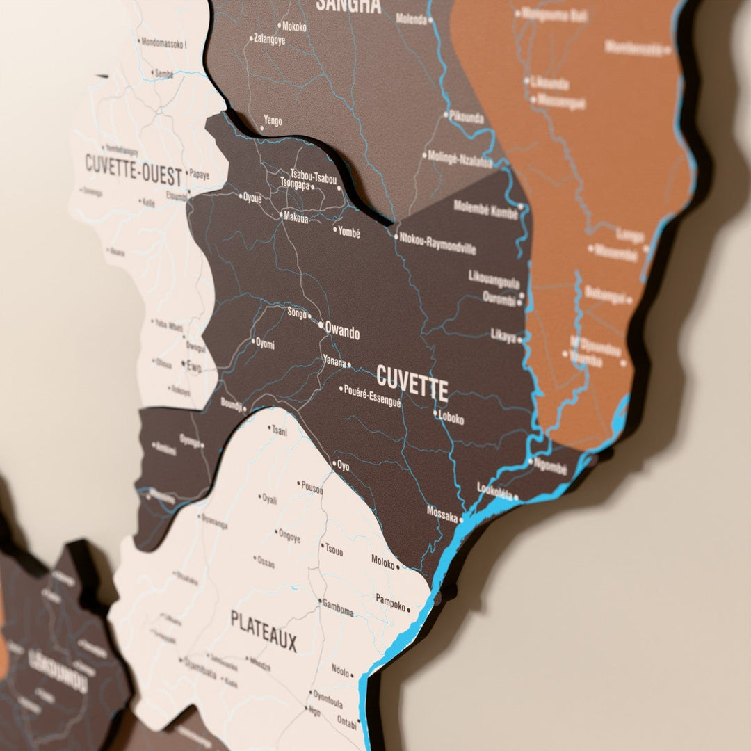 Kongo Cumhuriyeti ahşap haritasında Soil renk katmanlı bölgeler ve isimler, yakın plan