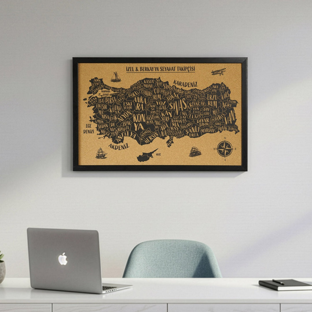 siyah cerceveli mantar turkiye haritasi kisisellestirilebilir basligi modern yazi stiliyle ozgun bir siyasi haritadir colorfullworldstr