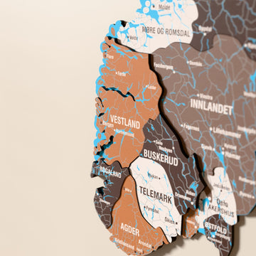 Norveç ahşap haritasında Soil renk katmanlı bölgeler ve isimler, yakın plan