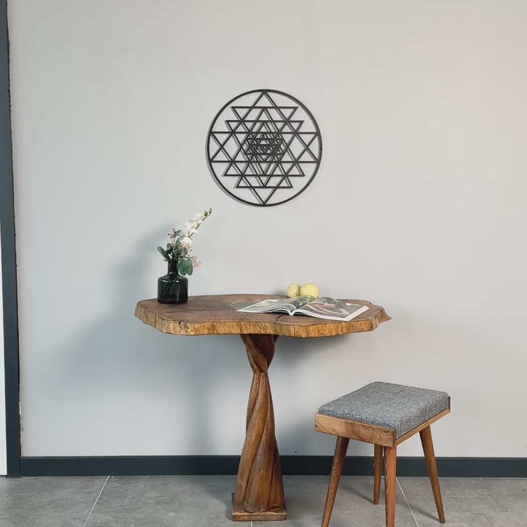 Sri Yantra Kutsal Geometri Duvar Tablosu – Metal Dekor
