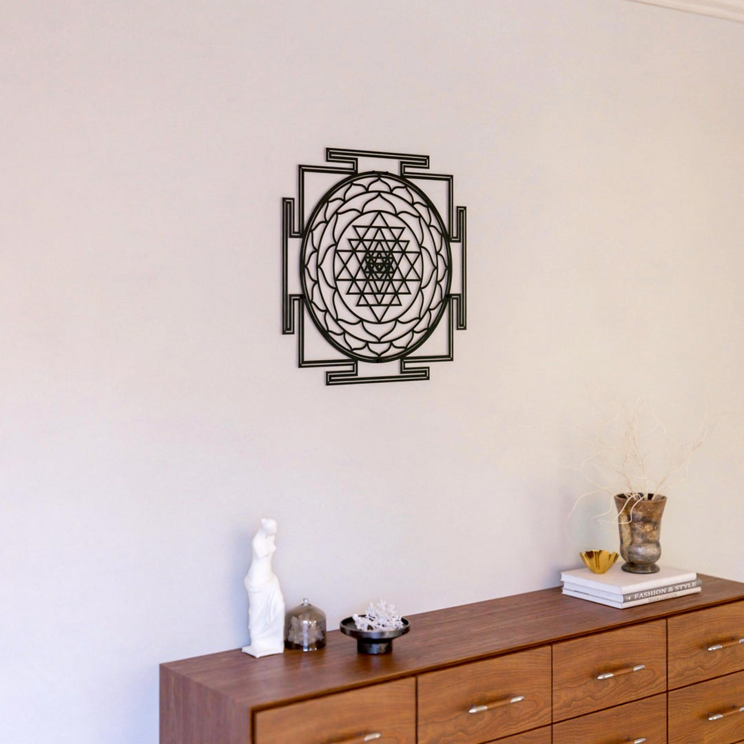 sri-yantra-siyah-metal-duvar-tablosu-modern-geometrik-tasarım-colorfullworldstr