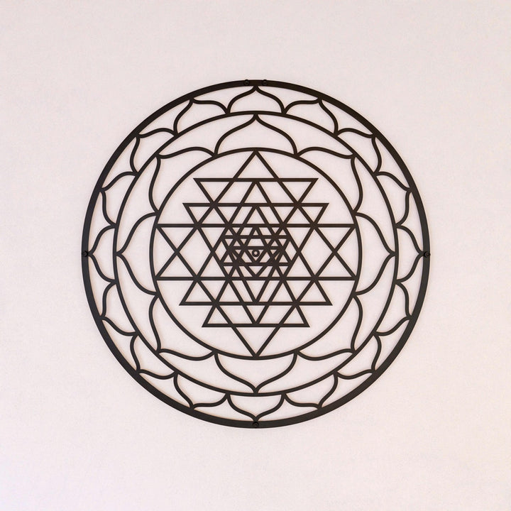 sri-yantra-siyah-metal-tablo-dekoratif-duvar-susu-colorfullworldstr