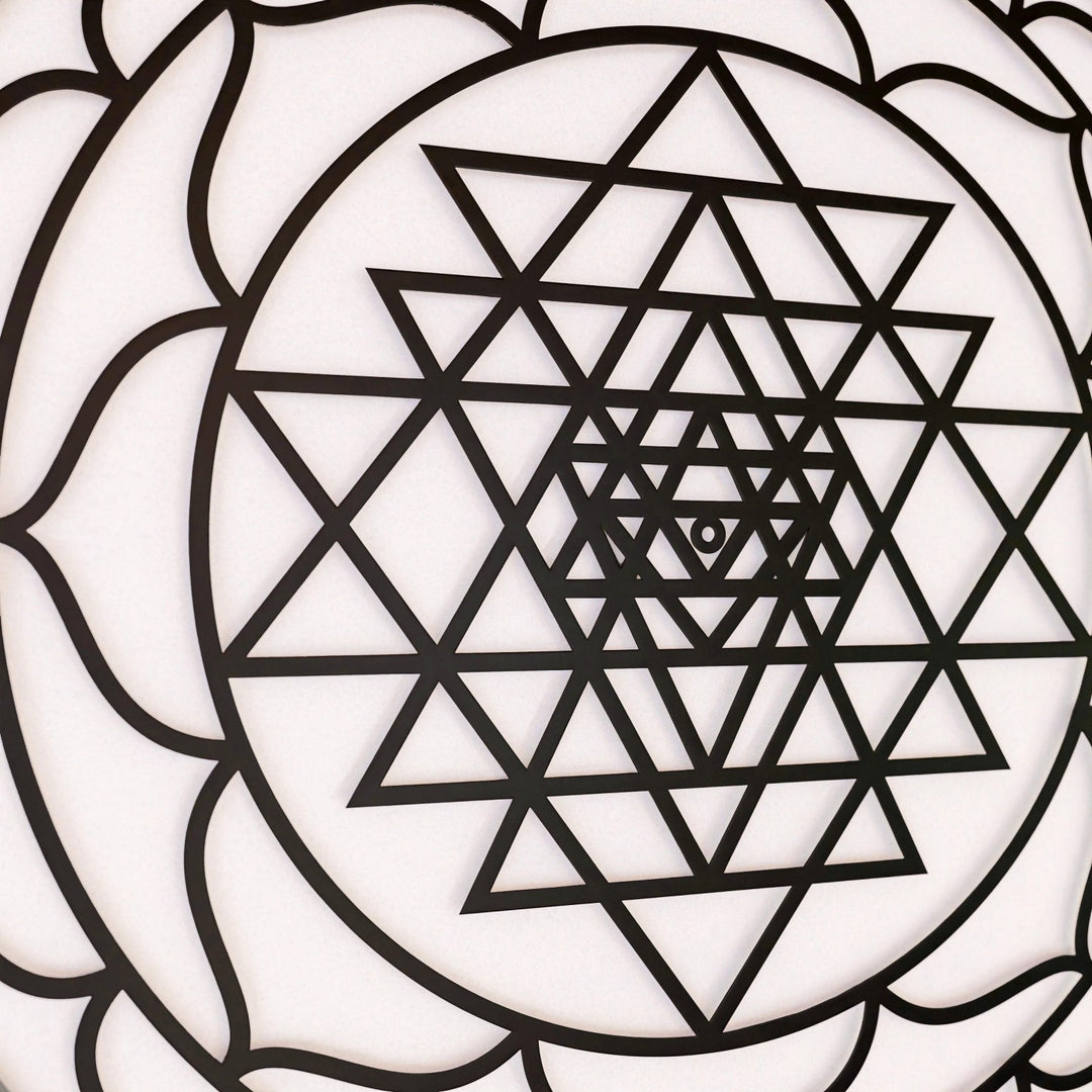sri-yantra-siyah-metal-duvar-dekoru-geometrik-tasarım-colorfullworldstr