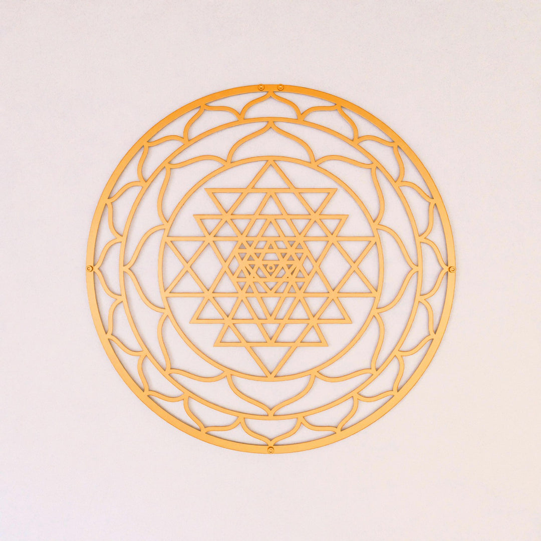 sri-yantra-altin-metal-duvar-tablosu-dekoratif-tasarım-colorfullworldstr