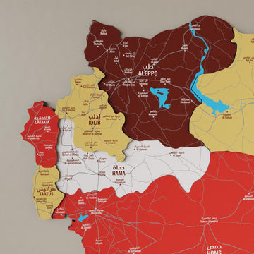 Terracotta Suriye haritasının Halep, İdlib ve Hama bölgesi, yakın çekim yol ve şehir detayı