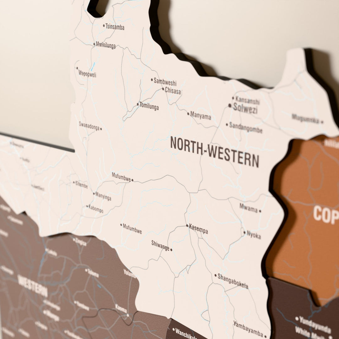 Zambiya ahşap haritasında Soil renk katmanlı bölgeler ve isimler, yakın plan