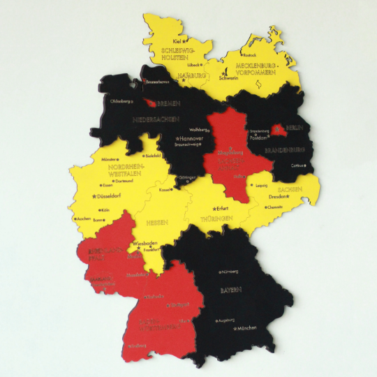 almanya-ahsap-duvar-haritasi-ahsap-duvar-dekoru-3d-ve-cok-renkli-duvariniza-özel-3d-ahsap-harita-sanati-colorfullworldstr