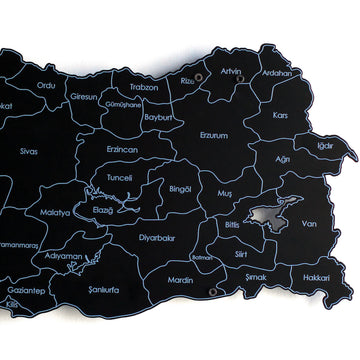 Metal Türkiye haritasında Doğu Anadolu illeri ve Van Gölü'nün yakın çekimi