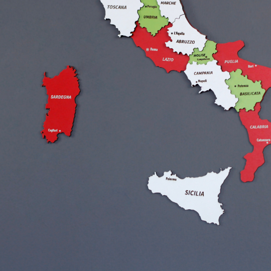 italya-ahsap-duvar-haritasi-ahsap-duvar-dekoru-bayrak-renkli-3d-modern-ve-sik-ahsap-duvar-dekoru-colorfullworldstr
