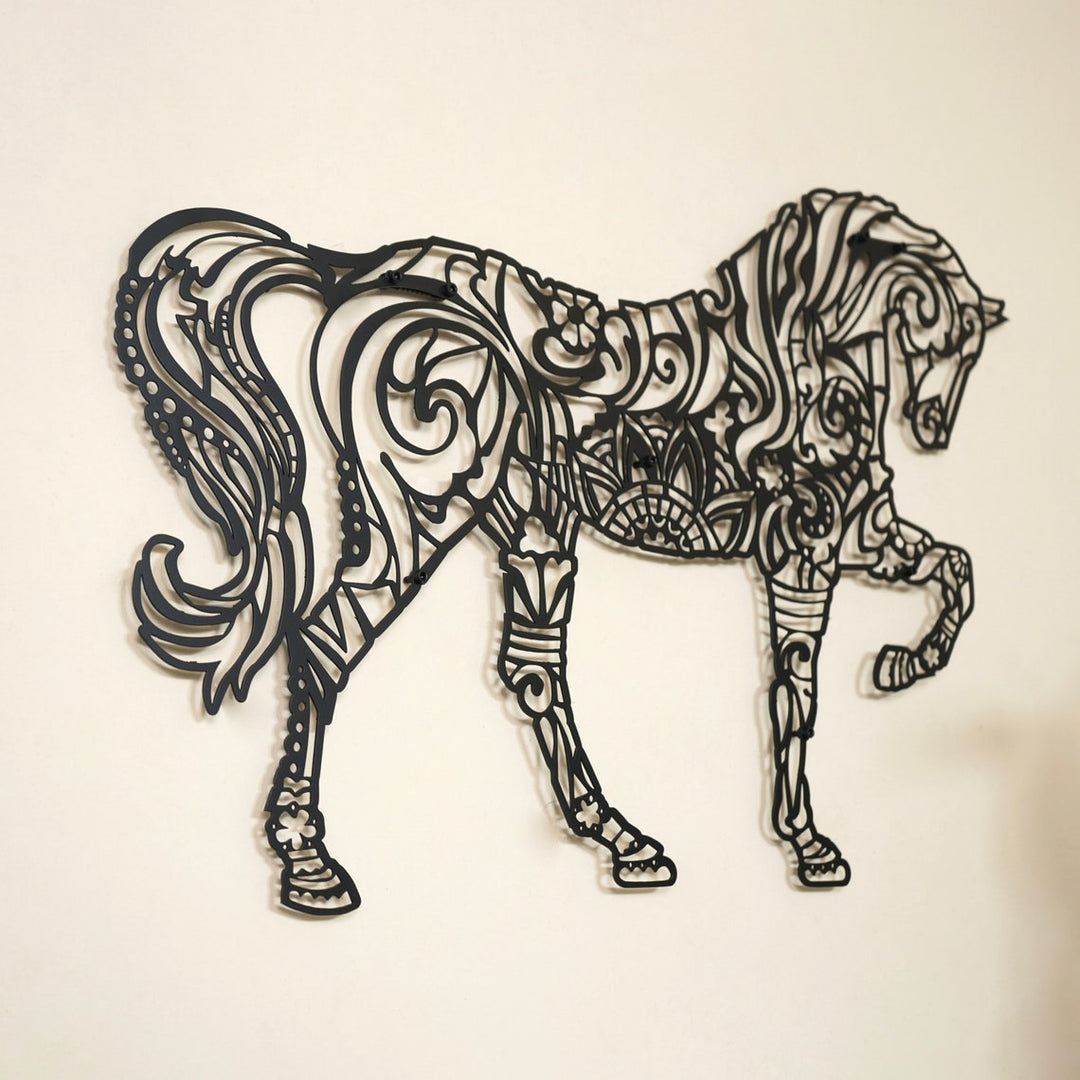 Mandala Desenli At Tablosu - Metal Duvar Dekoru